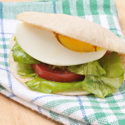 dill egg salad pita pockets